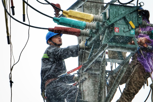 國(guó)家電網(wǎng)全力抗擊超強(qiáng)臺(tái)風(fēng)“利奇馬”
